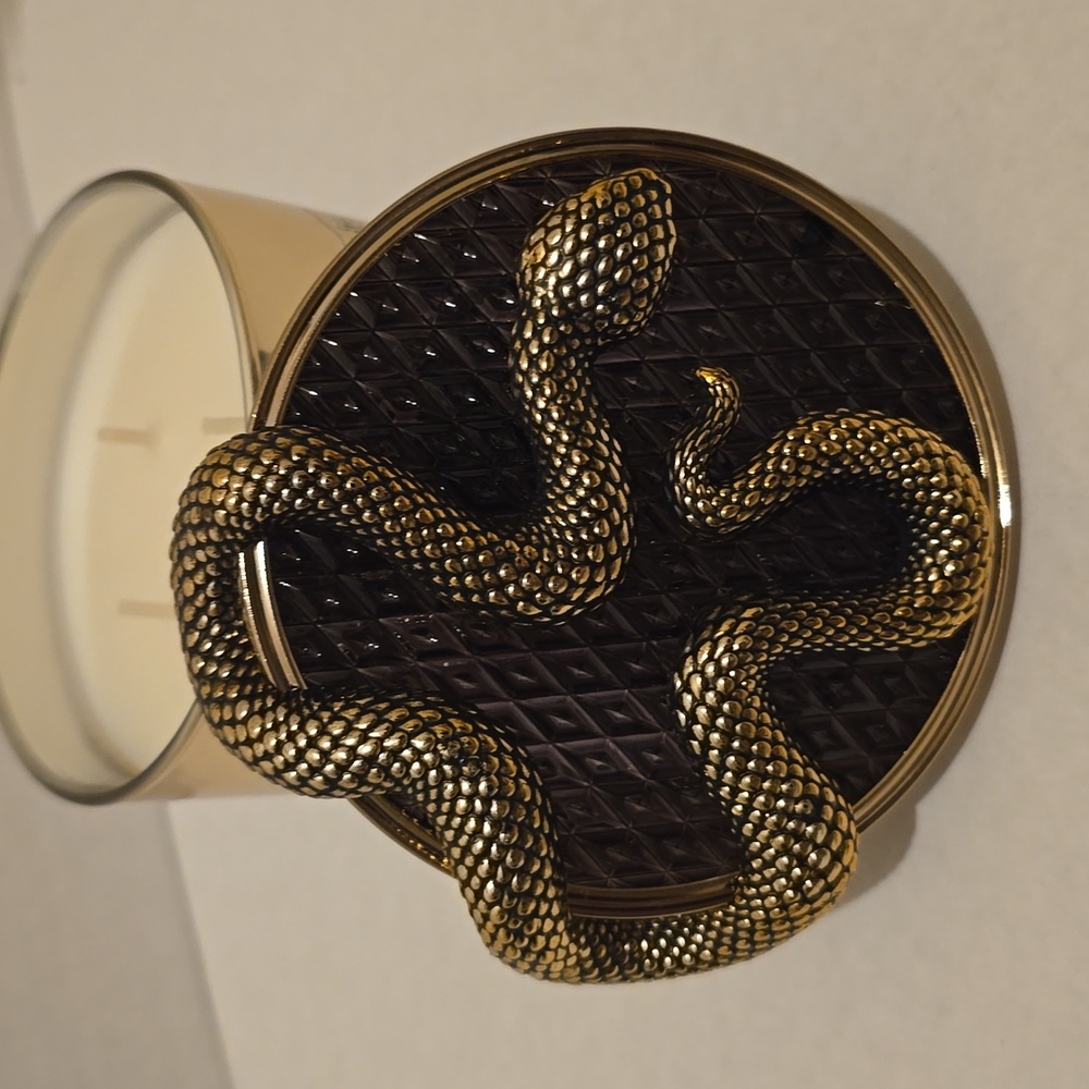 Bath & Body Works - Wicked Vanilla Woods - Picture 3 of 4